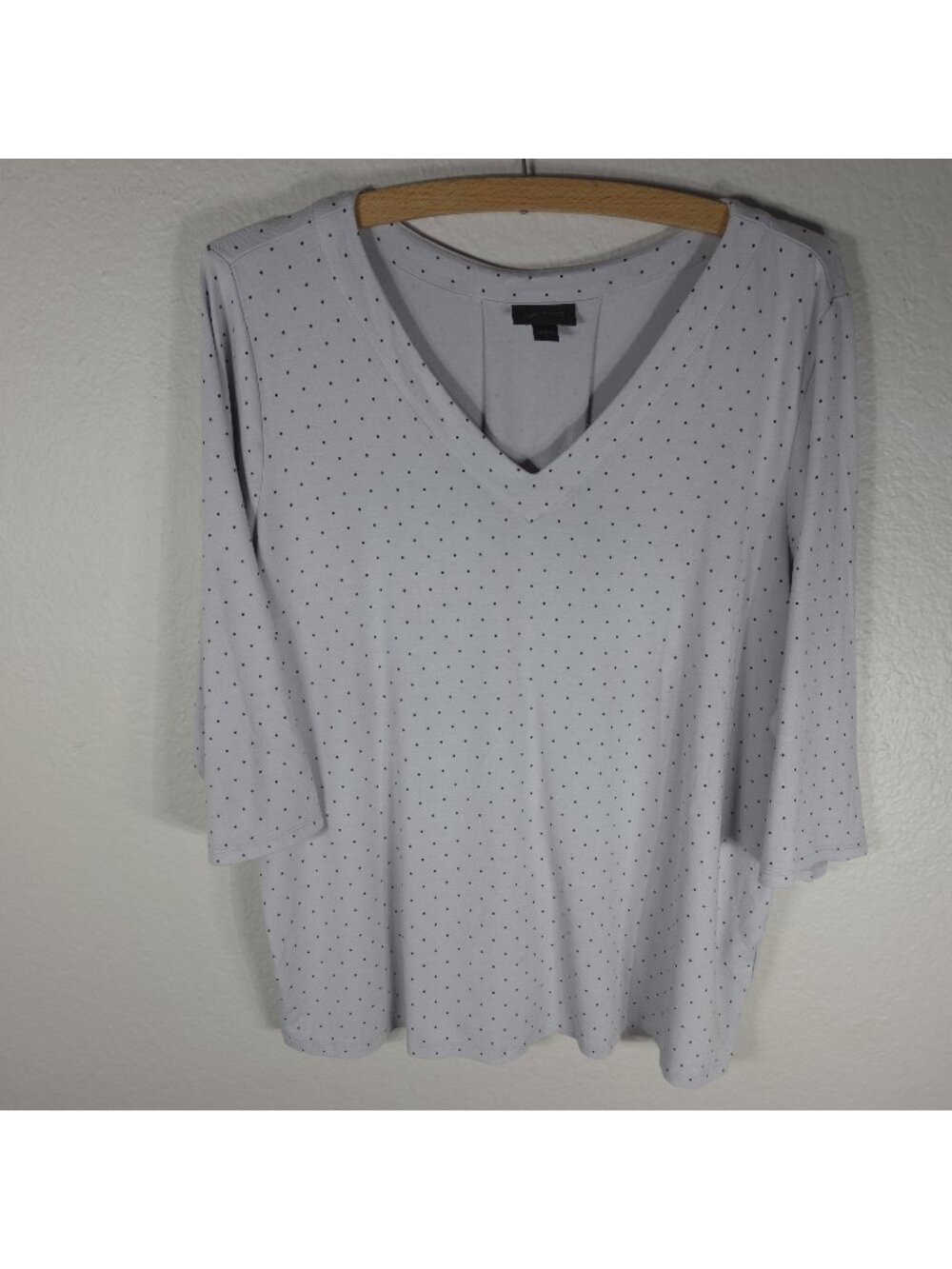 J.Jill Wearever Collection Beige Polka Dot 3/4 Sleeve V-Neck T-Shirt Size Large